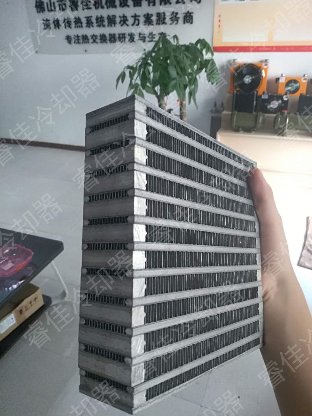 風(fēng)冷卻器的結(jié)構(gòu)種類和適用范圍